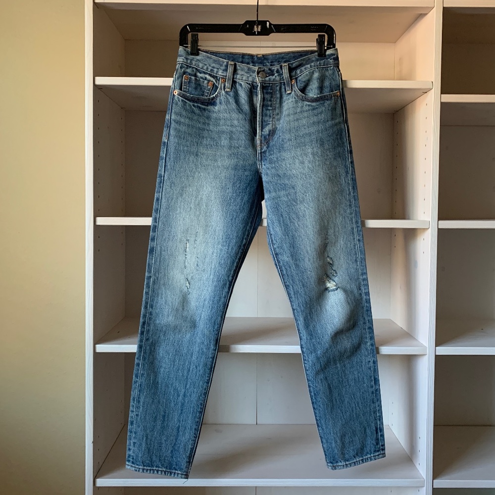 Levi's Wedgie Fit in 26